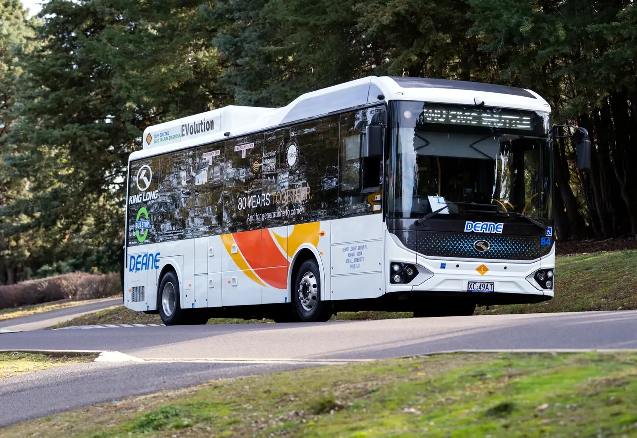 King Long EVolution 9m electric bus in service — front three-quarter