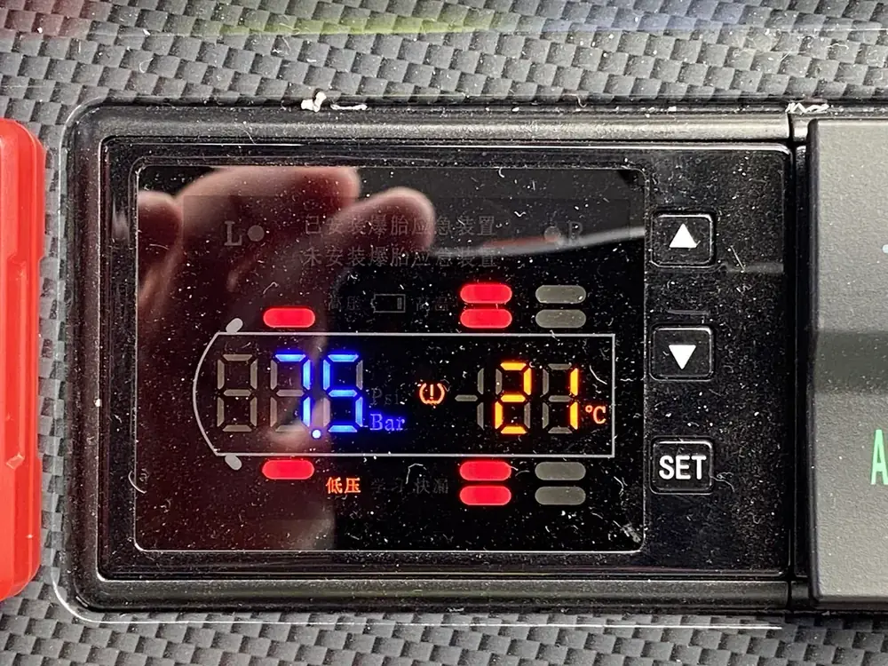 Tyre pressure monitoring system (TPMS) in-cab display