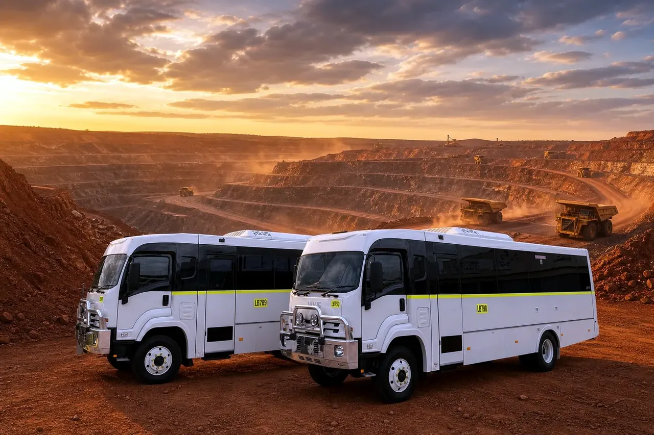 I-Bus 40-Seat 4×4 mine buses on Isuzu FTS chassis at a mine site